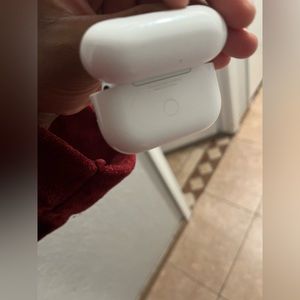 Selling tv 42 inch $140 and iPod pro $250